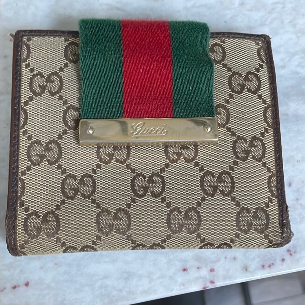 Gucci wallet